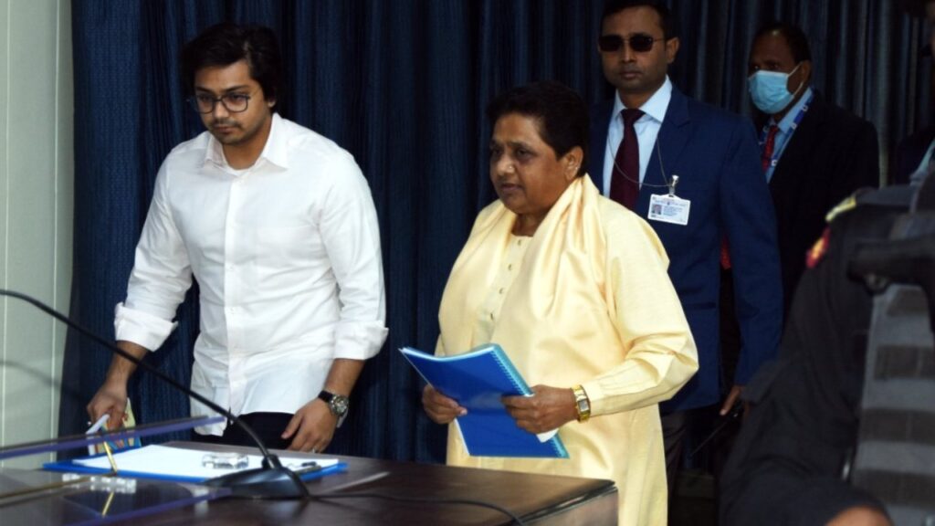 Mayawati in a Party Meeting
