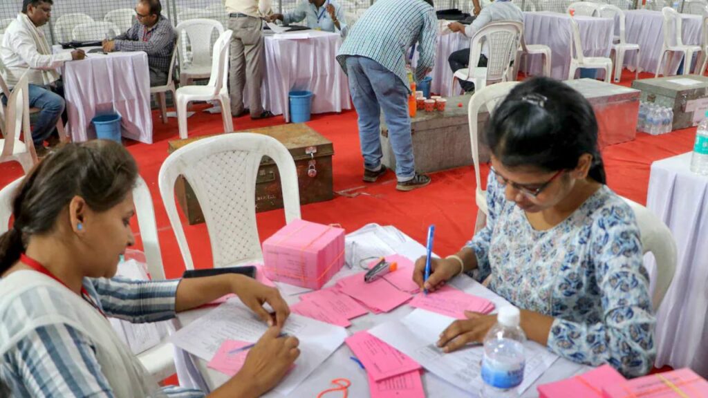 Delhi Elections Counting Begins - Tight Race as BJP Gains Early Lead